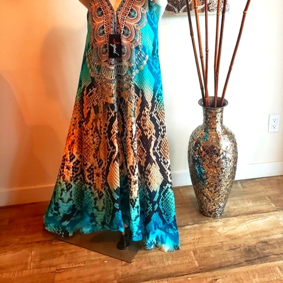 *LAST ONE***MANISH VAID Jquad-Turqouise Python Cry.Emb. Hi-Lo Dress NWT OS - Picture 2 of 12